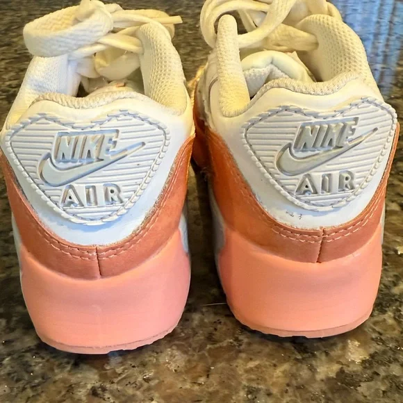 Girls Nike Air Max 90s size 13C - Picture 4 of 7